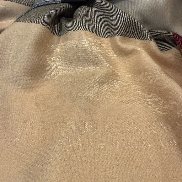 Burberry Beetroot Plaid Scarf - Picture 6 of 8